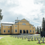 Mäntyharjun kirkko on maamme suurin lamasalvosrakenteinen hirsikirkko.