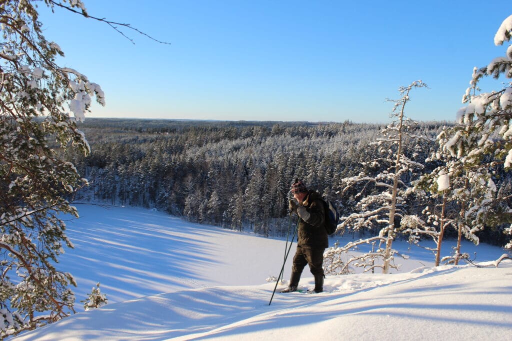 Lumikenkäreitit Mäntyharjun lähialueilla kattavat muun muassa nämä Olhavanvuoren reitit.