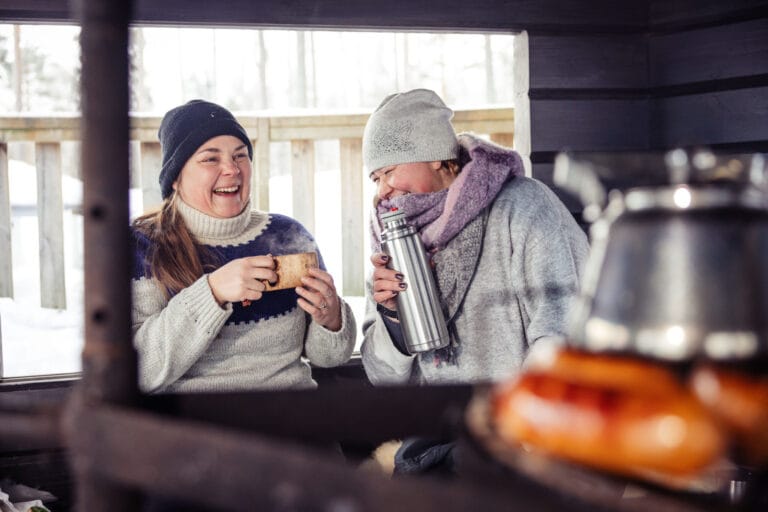 Lumikenkäilyreitti-suosituksia Huoneistomajoitus Unelman omistajalta, paikallisopas Piia Mäkilältä
