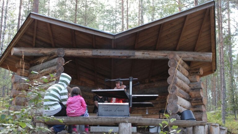 Yhdessä lasten kanssa